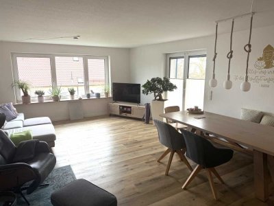 Moderne, lichtdurchflutete 4-Zimmerwohnung mit Balkon