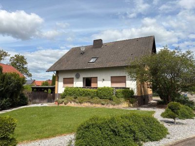 Geräumiges 10-Zimmer-Einfamilienhaus in Obernfeld