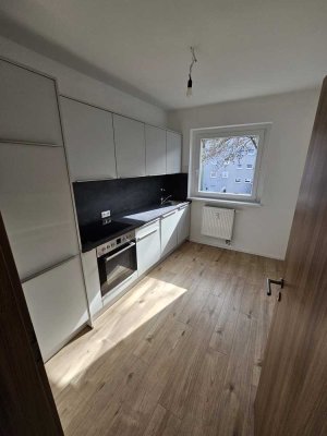 Frisch sanierte, Altstadt-nahe 2,5 Zimmer Wohnung mit Küche auf der Suche nach neuem Bewohner