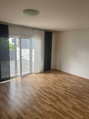Renovierungsbedürftig 3 Zimmer Wohnung in Maintal