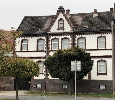 Repräsentatives Stadthaus mit sonnigem Innenhof und Garten in ausgezeichneter Ortslage
