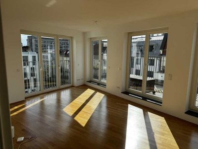 Exklusive 3-Zi.-DG-Whg. ohne Dachschrägen | 30 m² Dachterrasse | Lift |  Maxvorstadt