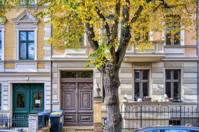 PROVISIONSFREI: KLASSISCH SCHÖNE ALTBAUWOHNUNG IM BELIEBTEN FRIEDRICHSHAGEN