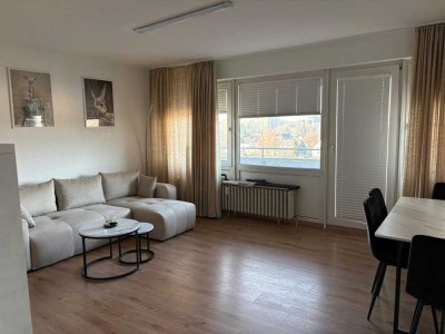 Gepflegte 3-Zimmer-Wohnung mit Einbauküche & Balkon *Möbelübernahme erwünscht*