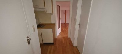 Exklusive, gepflegte 2-Zimmer-Dachgeschosswohnung mit Einbauküche in Rimsting