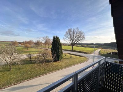 Helle 2,5 Zi Wohnung mit Weitblick in Garbertshausen