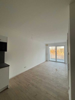 *TOP* Schöne 1-Zimmer Wohnung mit Küche, Dachterasse und Stellplatz