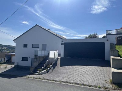 Familientraum in Wilnsdorf mit Terrasse und Kamin