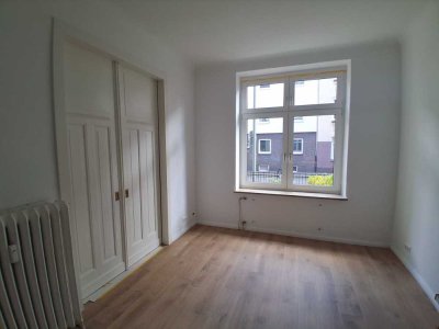 Charmante 3-Zimmer-Altbauwohnung im Hochparterre – frisch renoviert & zentral gelegen