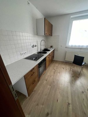 *ab sofort* gemütliche 3-Zimmer Wohnung mit EBK und Balkon