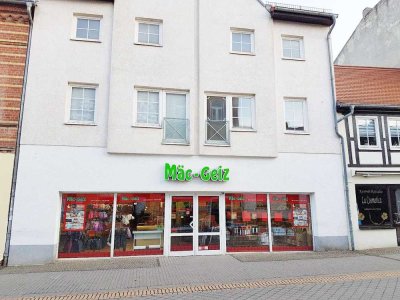Großzügige, renovierte 2-Zi-Wohnung, Fussgängerzone Schartauer Str. 35, Parkplatz