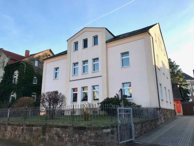 Noch zu sanierendes Mehrfamilienhaus zur Kapitalanlage!
Teilvermietet, Bauvoranfrage für Balkone...