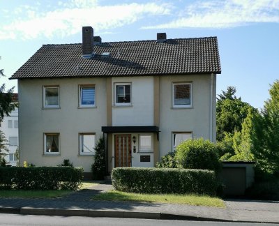 Gepflegtes Zweifamilienhaus auf großem Grundstück in Toplage von Hünfeld