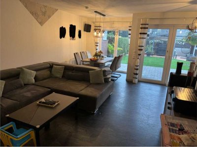 Geräumige Doppelhaushälfte mit 6 Zimmern in Rees