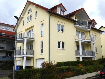 Top-gepflegte 3 Zi.-WHG in ruhiger, herrlicher Aussichtslage, Balkon, Garage/STP