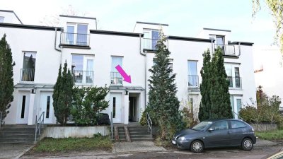 Charmante Erdgeschoss-Wohnung mit Freifläche am Haus