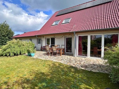 Viel Platz für Ideen - charmantes Zuhause mit Anbau, Wintergarten und Nähe zur Natur