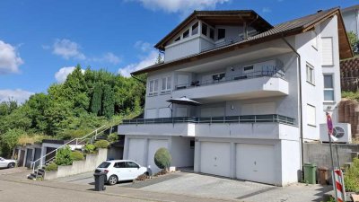 Gepflegte 3,5-Zimmer-Wohnung mit großem Balkon in Kämpfelbach