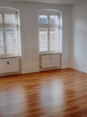 Anlage im EG: Schöne, vermietete Eigentumswohnung