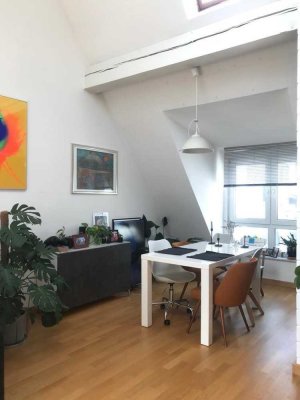 Attraktive Maisonette-Wohnung mit Balkon und Einbauküche in Köln Altstadt & Neustadt-Nord