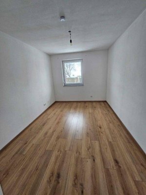 3-Zimmer-Mietwohnung mit Garten in ruhiger Siedlungslage in Moosbach ‍ ‍ ‍