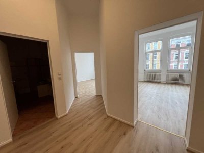 KUNZE: Renovierte 2 Zimmer Wohnung Nähe Schwarzer Bär