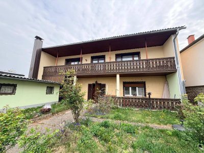 Retro-Charme mit vielen Räumen – Großzügiges Haus zur Sanierung