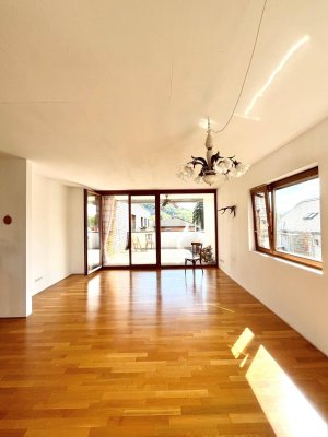 Helle 4-Zimmer-Penthousewohnung mit Weitblick &amp; Südterrasse in Mäder