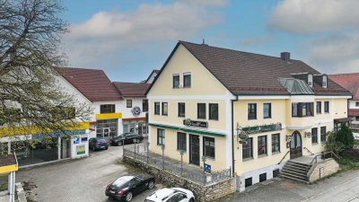 Mehrfamilienhaus mit Ausbaureserve für weitere Wohnungen in Ortsmitte