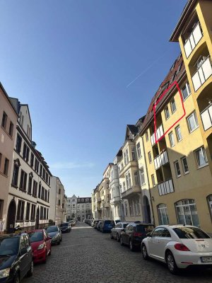 Attraktive 1,5-2-Zimmer-Wohnung mit Südbalkon & Tiefgaragenstellplatz in Stadtfeld Ost