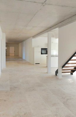 Wohnen & Arbeiten: EBK-Naturstein-Fußbodenheizung-Heizkosten minus 80%-100% erneuerbare Energie