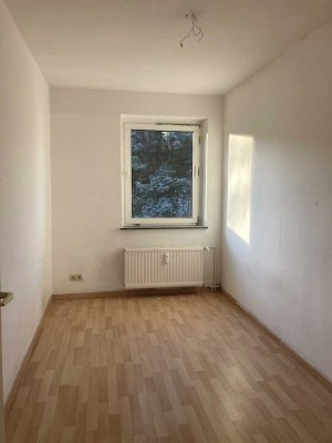 Zentral. Hell. Bezugsfertig bis zum Einzug – 4 Zimmer im Herzen der Stadt