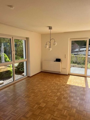 Aparte 2 - Zimmerwohnung mit EBK und Terrasse