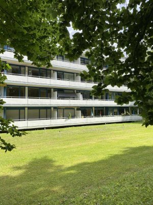 Großzügige 4-Zimmer Wohnung  mit Blick ins Grüne in Bogenhausen-Englschalking