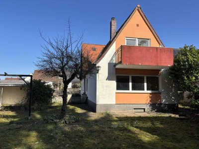 Charmantes Haus mit großem Grundstück in grüner Lage – Ideal für Renovierungsbegeisterte!