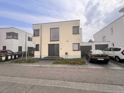 Neubaustandard ohne Baustress!
EFH mit Garage in Ortsrandlage von
KA-Neureut-Kirchfeld
