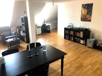 Gehobene 2,5 Zimmer-Wohnung mit Seeblick im Zentrum von Konstanz