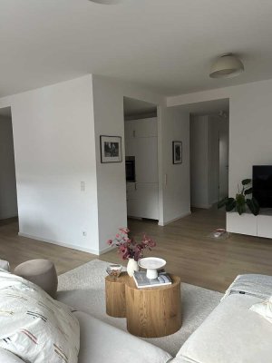 Nachmieter für neuwertige, lichtdurchflutete Wohnung am Rhein gesucht!