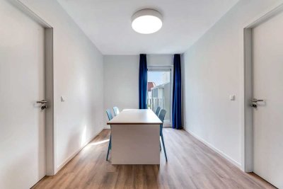 Voll möbliertes Privatzimmer mit Balkon in einer gemischten 5er WG