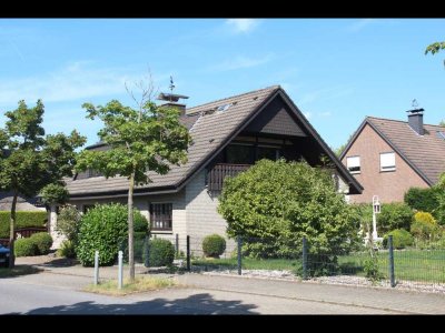 Freistehendes Einfamilienhaus mit Einliegerwohnung