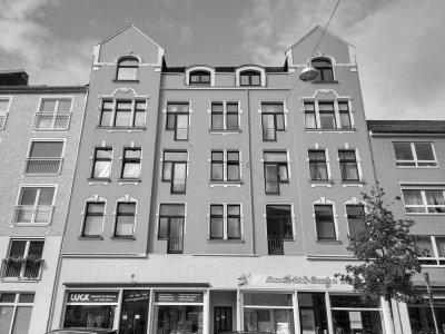 demnächst verfügbar • Erstbezug nach Sanierung • Altbau