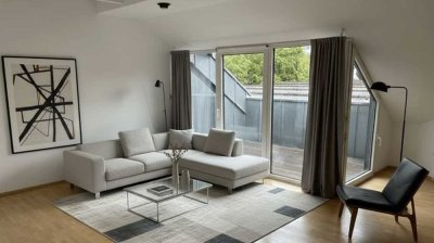 Großzügige Dachgeschosswohnung mit Loggien und Sauna