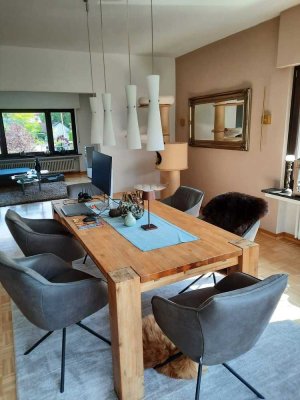 Geschmackvolle, modernisierte 3-Raum-Wohnung mit geh. Innenausstattung mit Balkon und EBK
