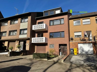 Bezugsfreies Ein- bis Zweifamilienhaus in Röhe - mit kleinem Garten und optimaler Anbindung