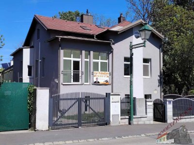 Tolles Mehrfamilienhaus bietet vielfache Nutzungsmöglichkeit auf 3 Etagen – zentrale Lage!