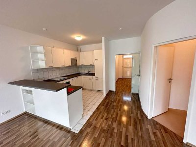 Schöne 2 Zimmerwohnung mit großen Balkon - direkt Innenstadt