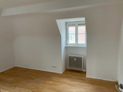 1 WG-Zimmer anteilig 15 m2 in Frauen-WG, Nähe des Bahnhofs & Innenstadt