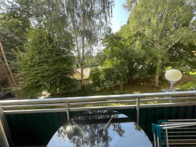 Lichtdurchflutete Familienwohnung  im Grünen