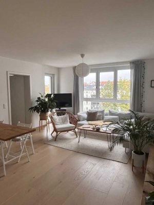 Hochwertige 2-Zimmer-Wohnung im 5. OG mit Balkon in Leipzig-Anger-Crottendorf