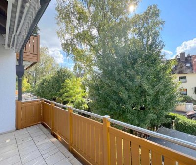 Brück Immobilien - Natur vor der Tür - Helle 2-Zi.-Wohnung am Stadtwald mit S-Balkon